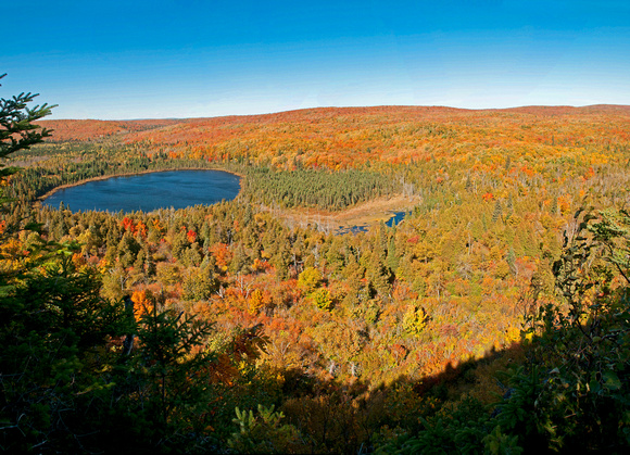 Oberg Lake from Oberg Mountain 13-10-_0133