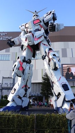 Unicorn Gundam Statue DriverCity Koto City Tokyo Japan 19-11L-_4914