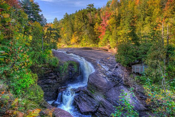 Rainbow Falls Trail Black River 21-9-01325